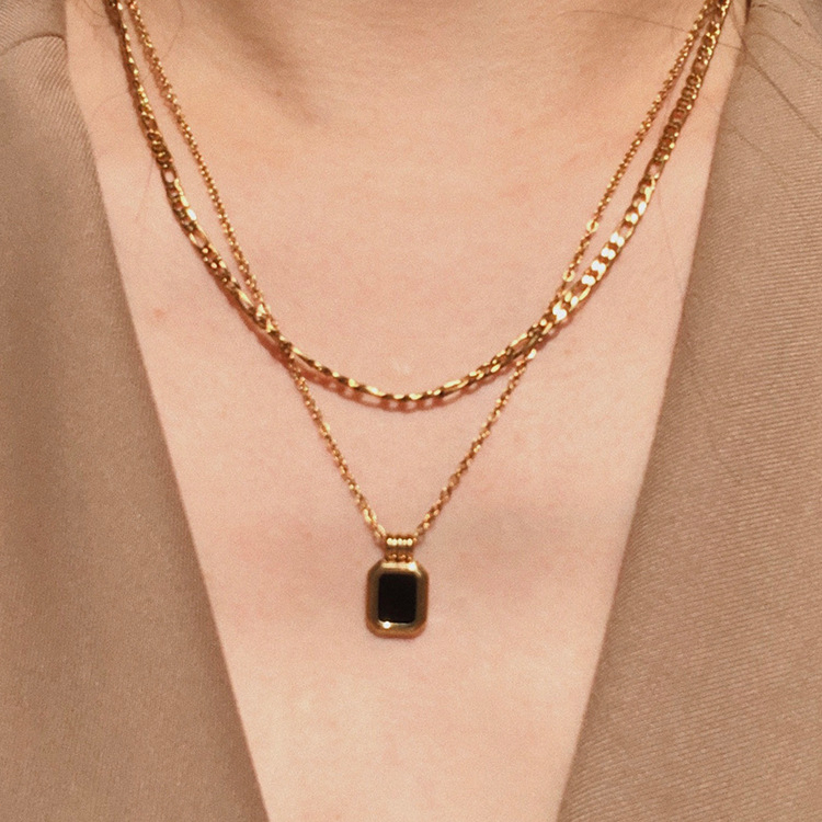 AZ272 【Barang spot】Kalung Berlapis Ganda Liontin Warna Hitam Anti Karat Kalung Rantai Temperamen Wanita Korean Fashion Sederhana Klavikula Kalung