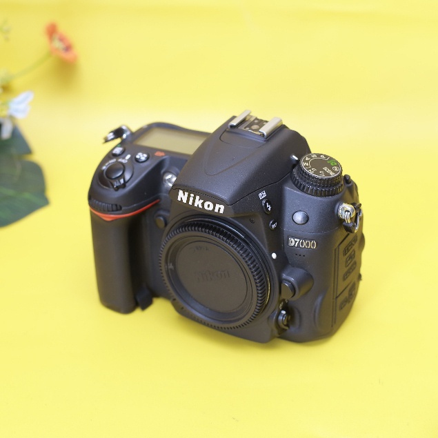 NIKON D7000 BO Body Only Kamera DSLR -Tanpa Lensa -  Bergaransi