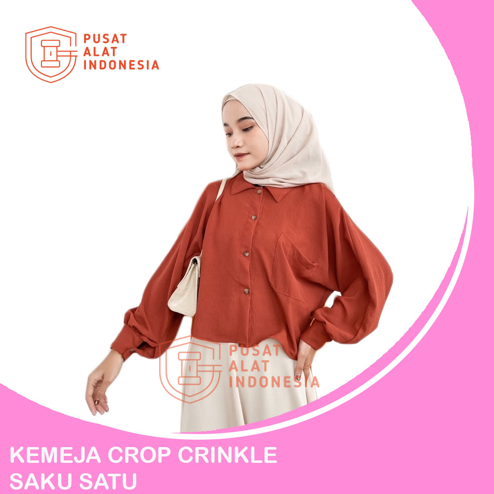 Kemeja Crop Crinkle Saku Satu Wanita Kmj01