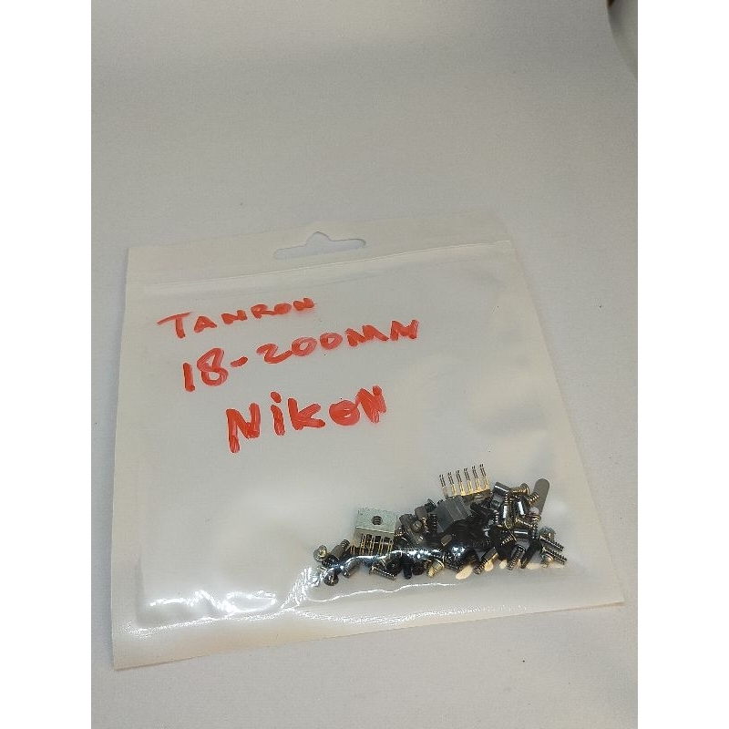 Baut lensa tamron.18-200mm for nikon