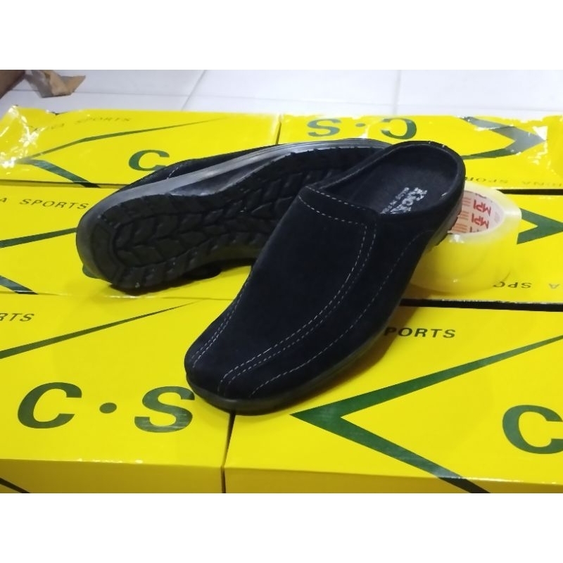 Sendal Bustong Kickers Sepatu Sandal Pria Dewasa Sandal Selop Santai Casual Pria Terbaru Model Slip On &amp; Mules Bakpao Slop Murah Mewah Elegan dan Trendy Gaya Masa Kini