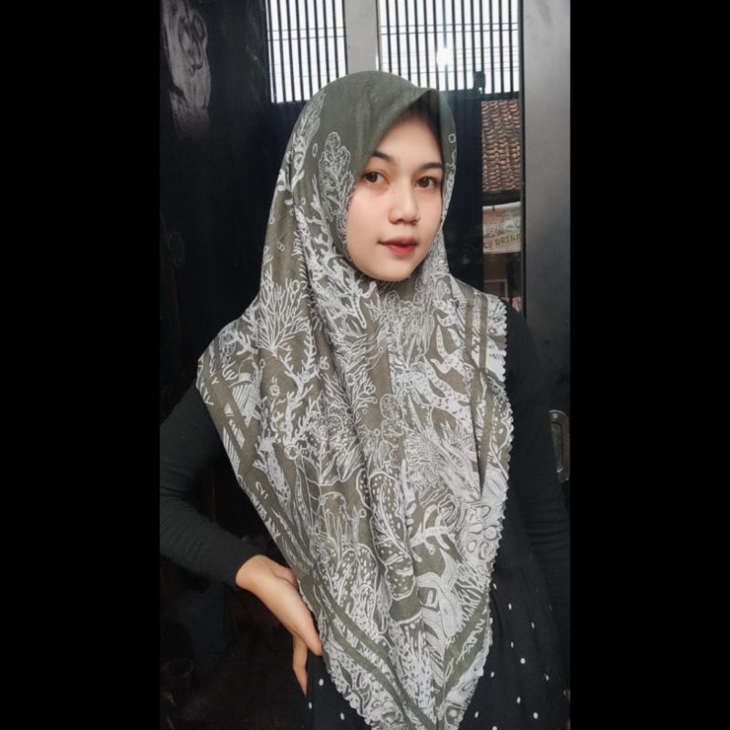 HIJAB SEGI EMPAT VOAL PREMIUM MOTIF BEST SELLER