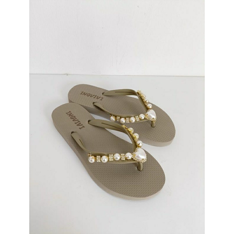 SANDAL JEPIT INGVIVI MUTIARA LOVE FLAT SANDAL