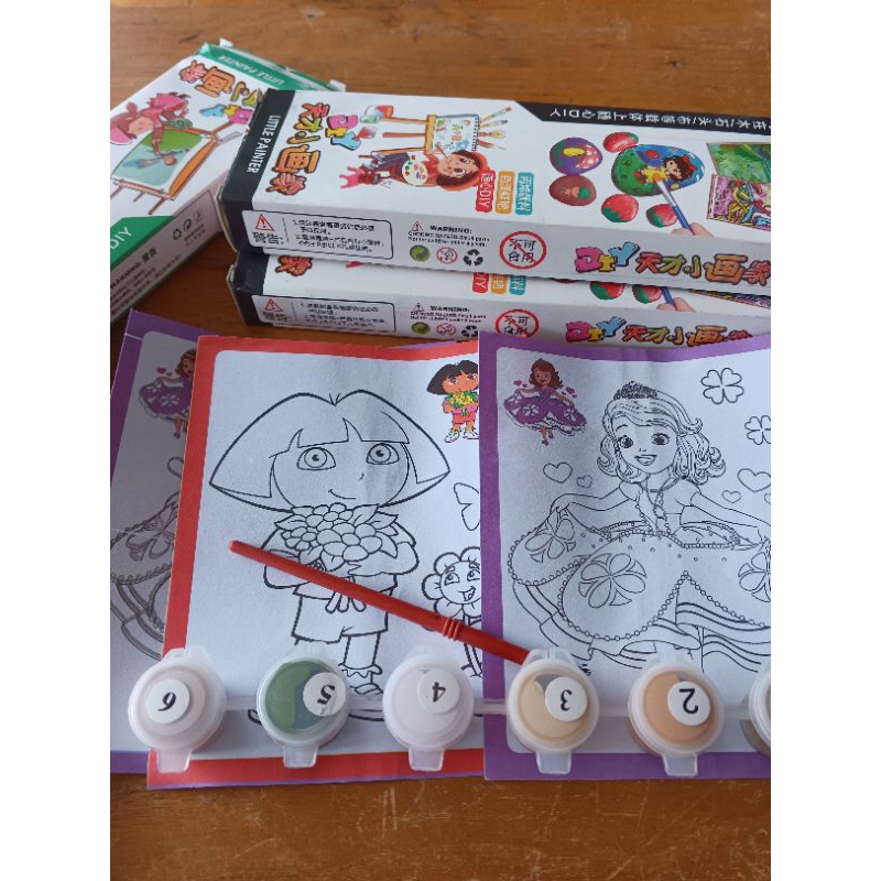 Maianan warna anak lengkap dengan cat dan kuas mini