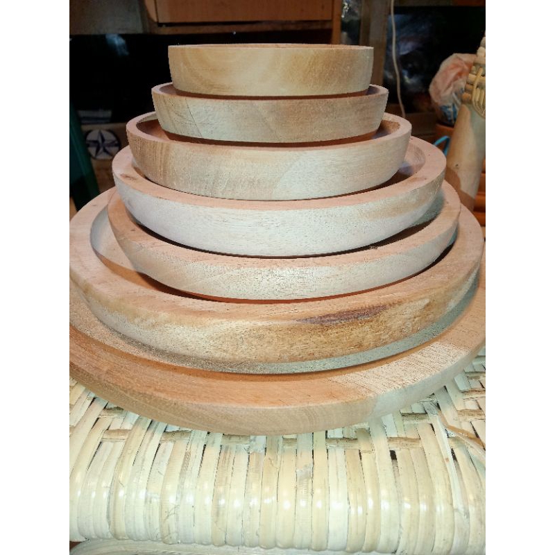 piring kayu dan tempat sambal kayu
