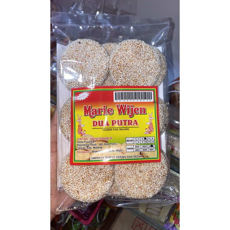 

DUA PUTRA MARIE WIJEN - BISKUIT MARIE WIJEN 250GR OLEH - OLEH KHAS MALANG