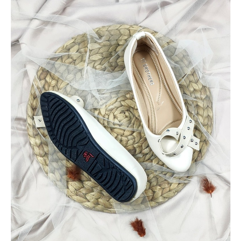 SepatudariKarin Zelda Flatshoes Wanita