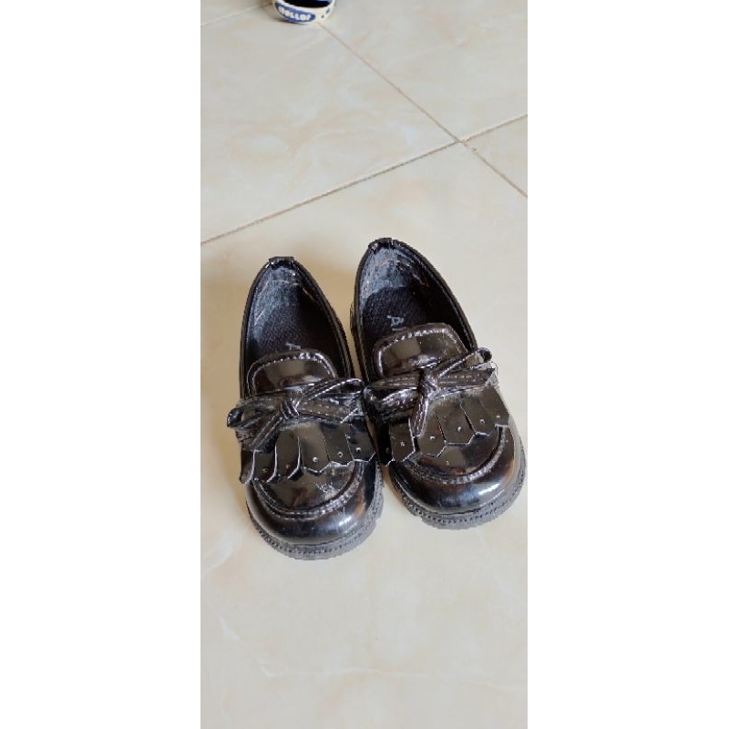 preloved sepatu docmart