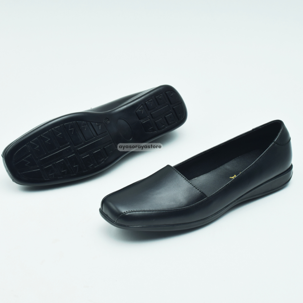 Sepatu Pantofel Formal Kerja Wanita Hitam Slip On Bahan Kulit Sapi Asli Dengan Ukuran Jumbo Big Size - XIMA MARISSA