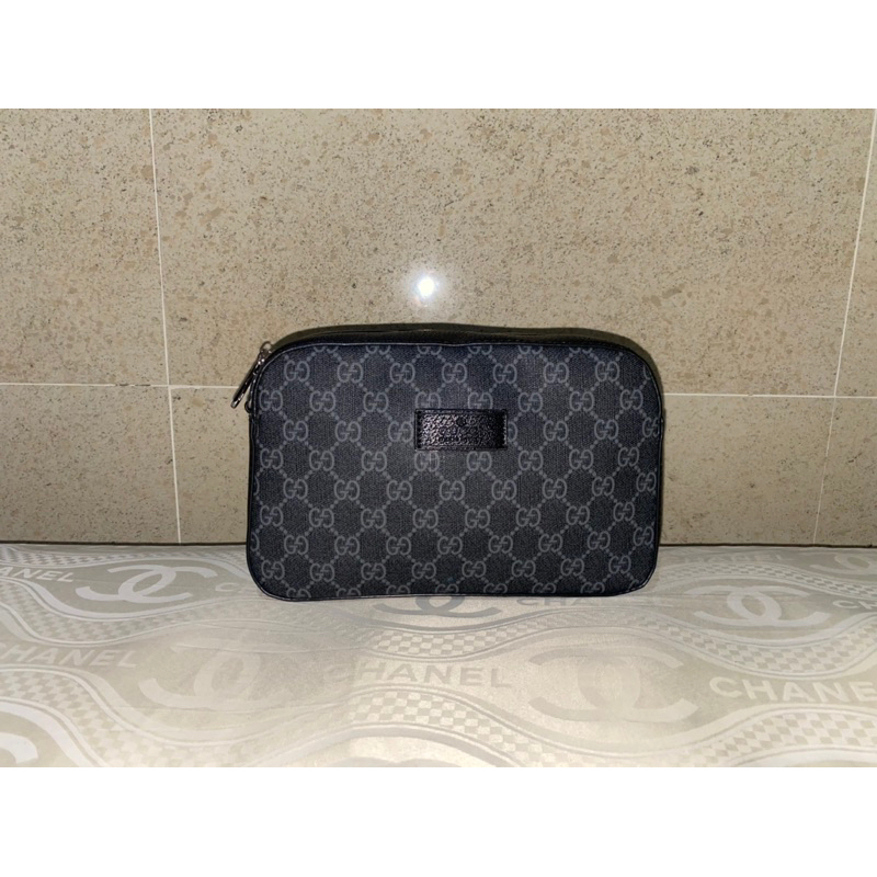 camera bag brand Gucci - signature black