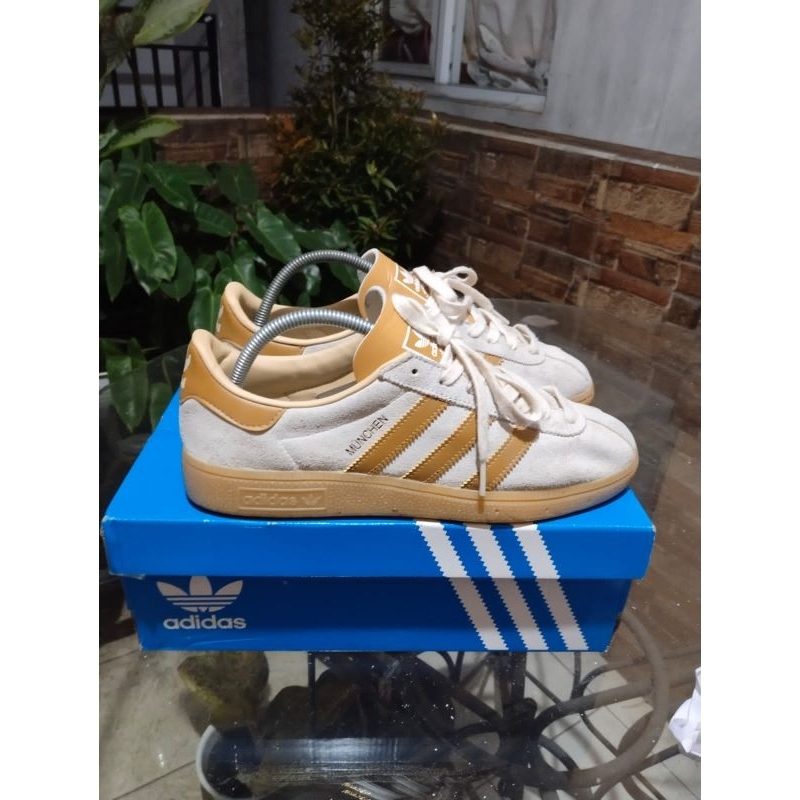 adidas munchen sesame