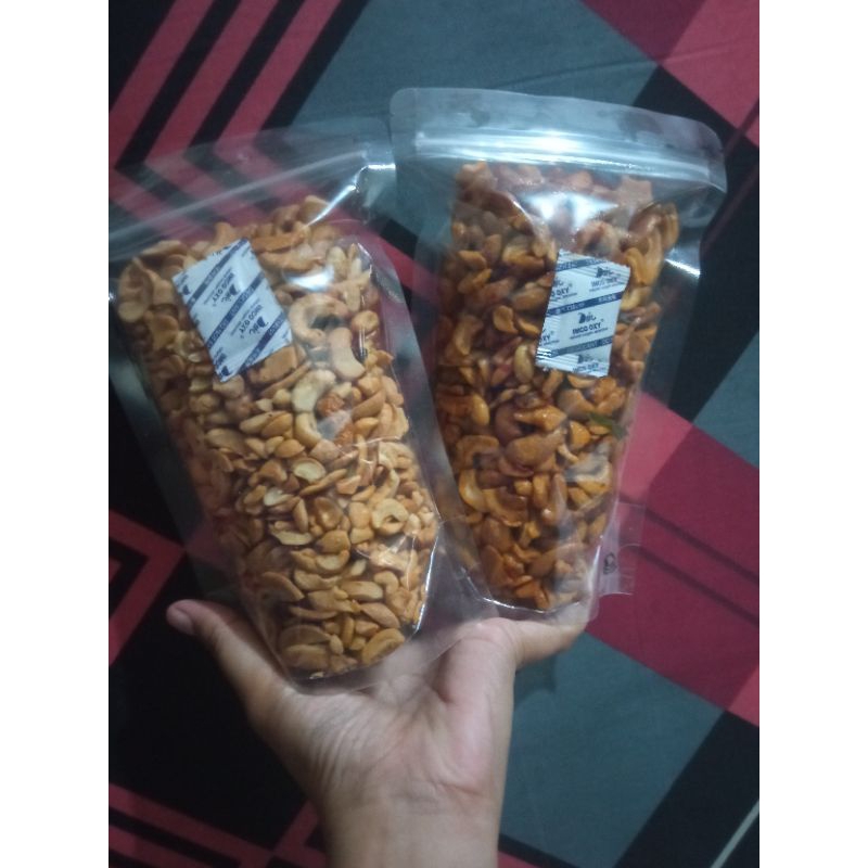 

kacang mede