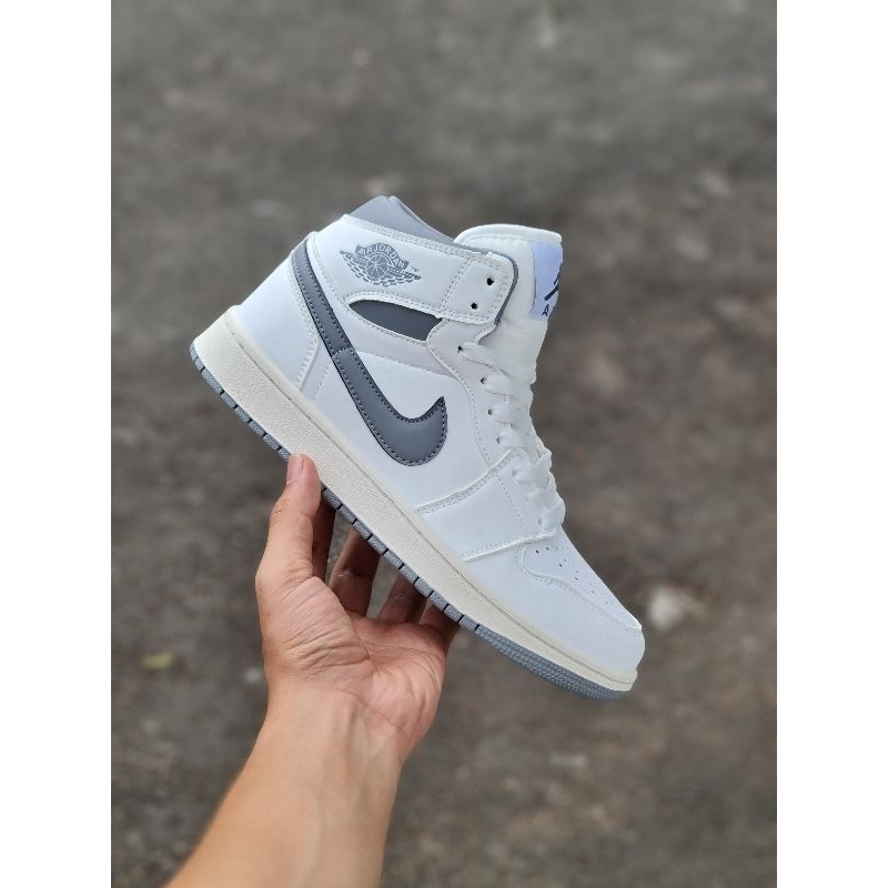 Sepatu • Basket Air Jordan 1 Mid White Grey Pria &amp; Wanita Kualitas Premium