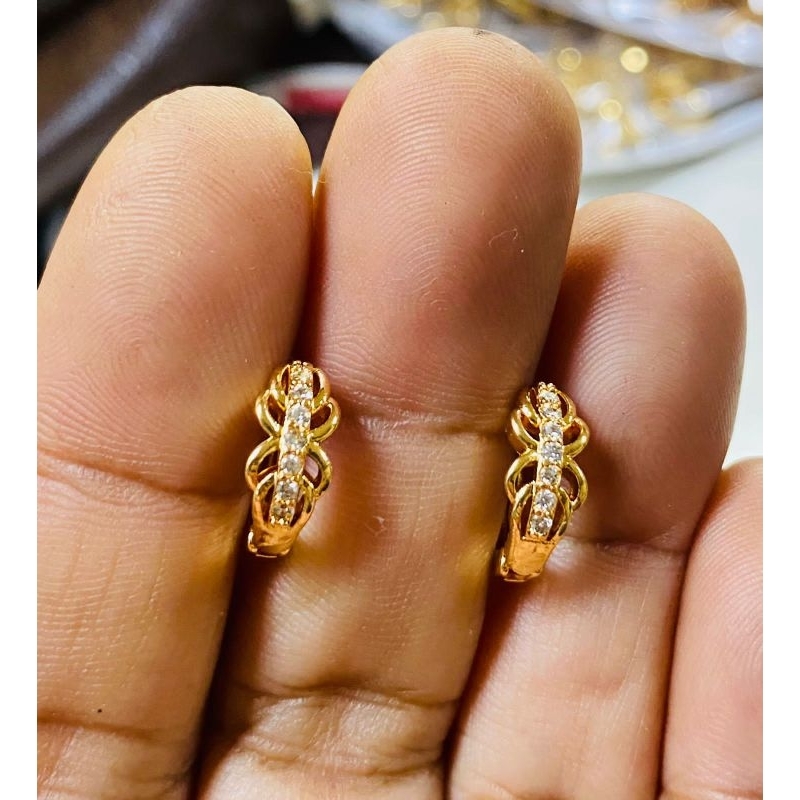 anting klip koncer kupu titan