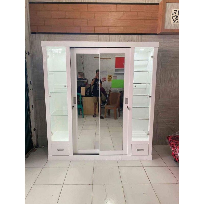 Lemari Baju Gamis Tas dan Jilbab