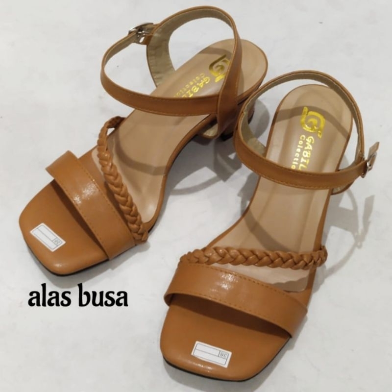 SANDAL TALI KEPANG HAK TAHU 5CM