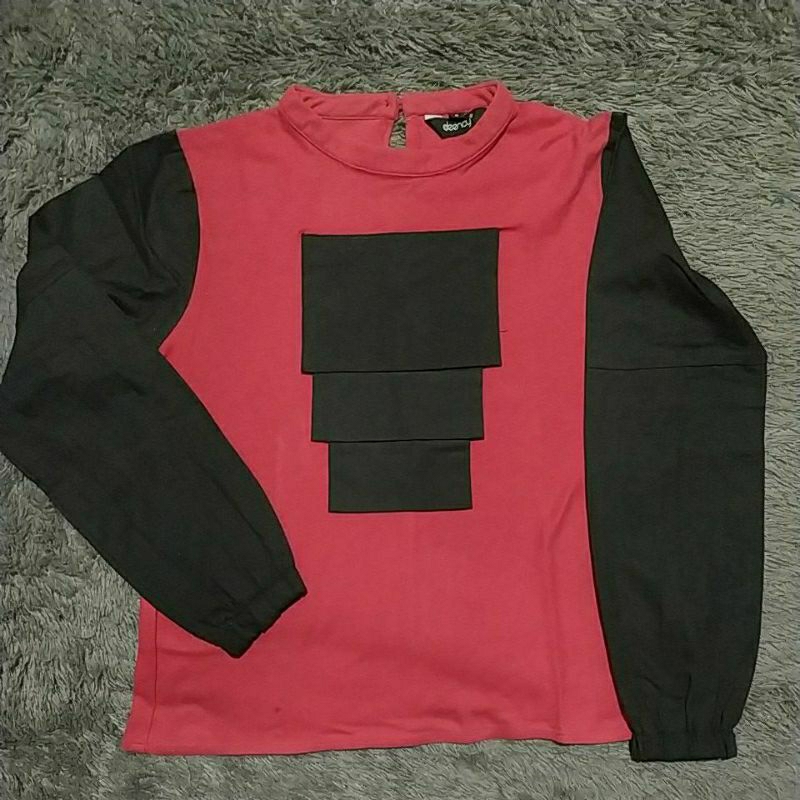 Preloved Kemeja Kaos Deenay Original size S