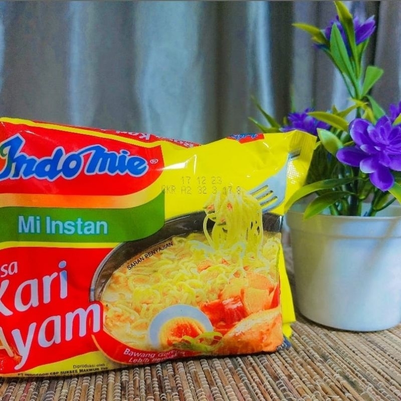 

indomie kari ayam 72 gram