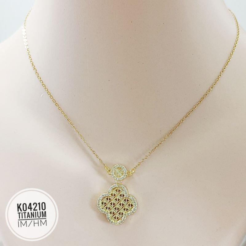 Kalung titanium bunga gold K04210