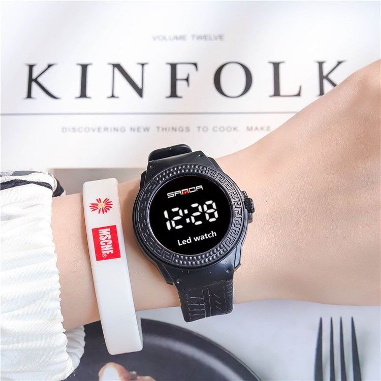 Jam Tangan Wanita Dan Pria Digital Sport LED Strap Rubber Electronic Fashion Import Fashion Couple Watch