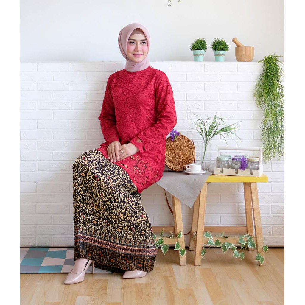 Alfiana Set Setelan Tunik Kebaya Warna Merah Tua Maroon Brukat Cord Tulang Glitter Tebal Real Pictur