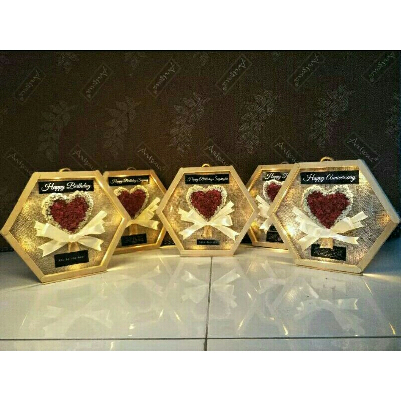 FRESH! GIFTBOX HAMPERS BUCKET «LOVE«  EDELWEIS HEXA IN FRAME PLUS LAMP SET | frame | kado murah | kado™