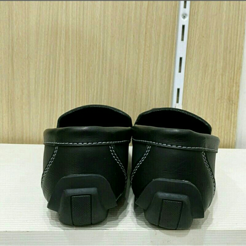 sepatu casual slip on pria sepatu santai bahan kulit sentetis kualitas premium