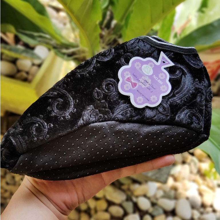 Kaos Kaki Tawaf Tinggi