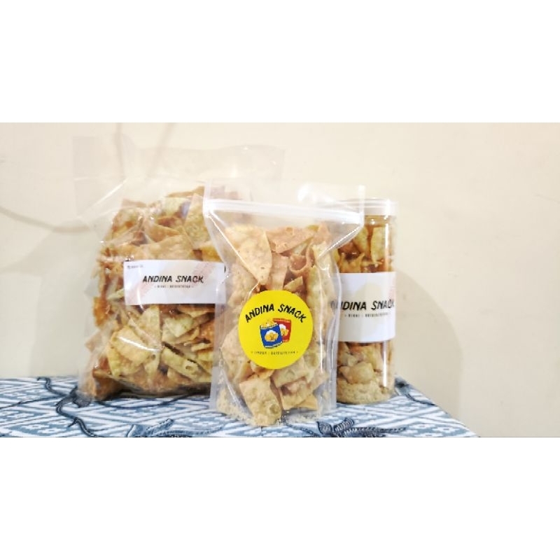 

Keripik/ Kripik Bawang / Kue Bawang Andina Snack Varian Pack