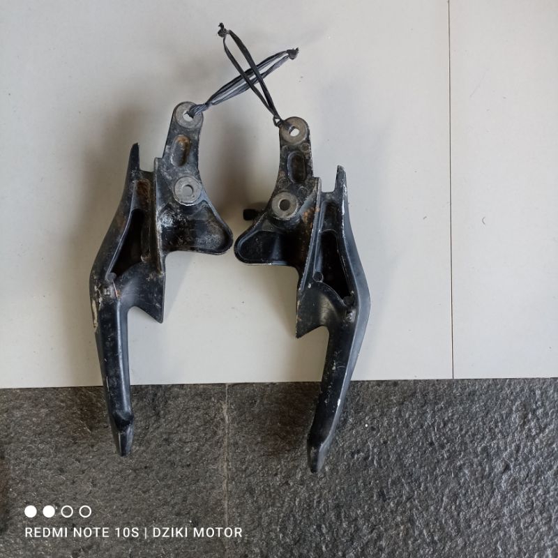 behel begel behel jok belakang honda cbr150 old-cbr 250 old original