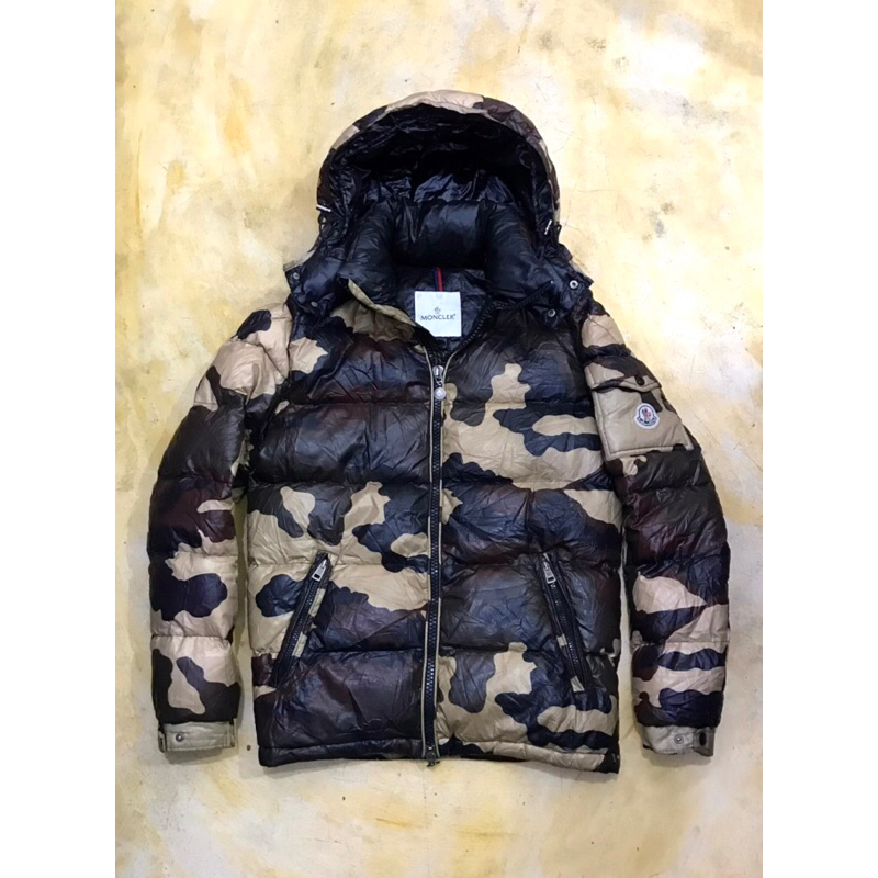 Moncler Puffer Camo ( T E R J U A L )