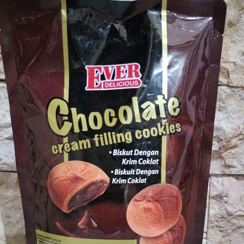 EVER DELICIOUS CHOCOLATE CREAM WITH FILLING COOKIES 150 GRAM