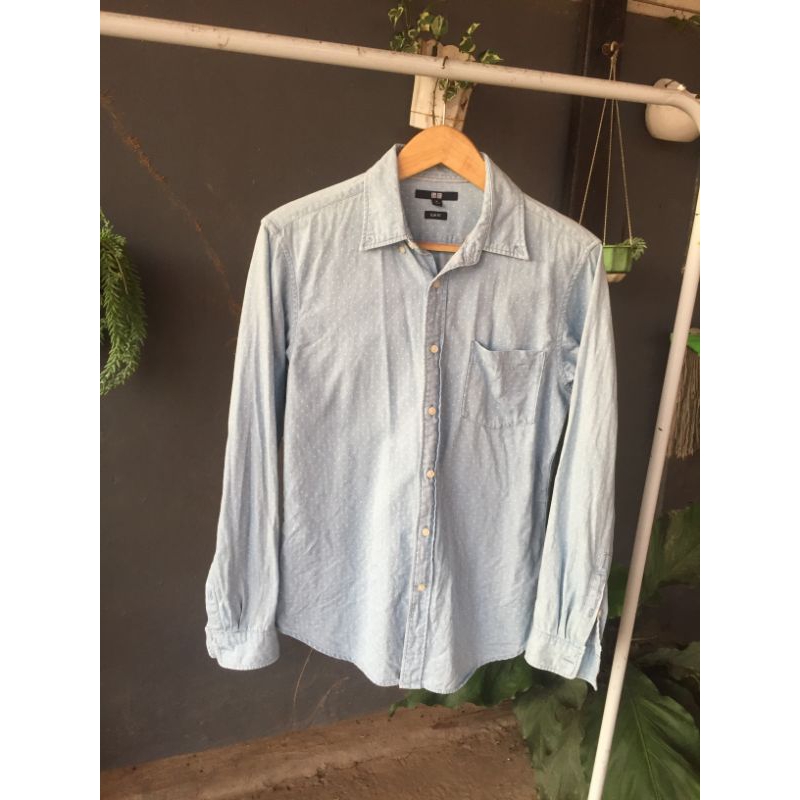 Kemeja Uniqlo Denim Dot Shirt