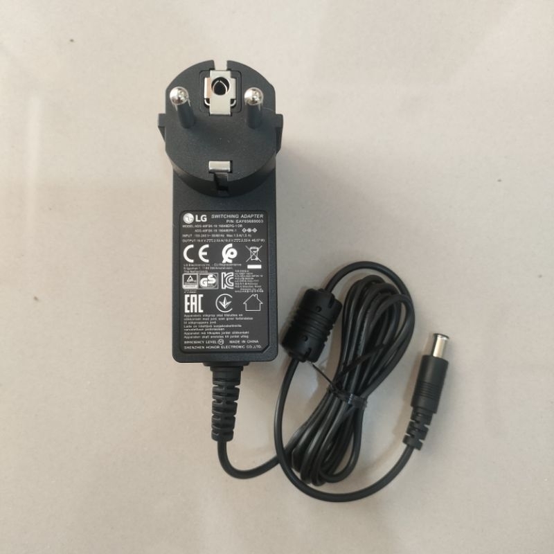 ADAPTOR LG 19 VOLT 2.5 AMPERE SWITCHING ADEPTER ADS-48FSK-19 OUTPUT 19.0 V 2.53 A