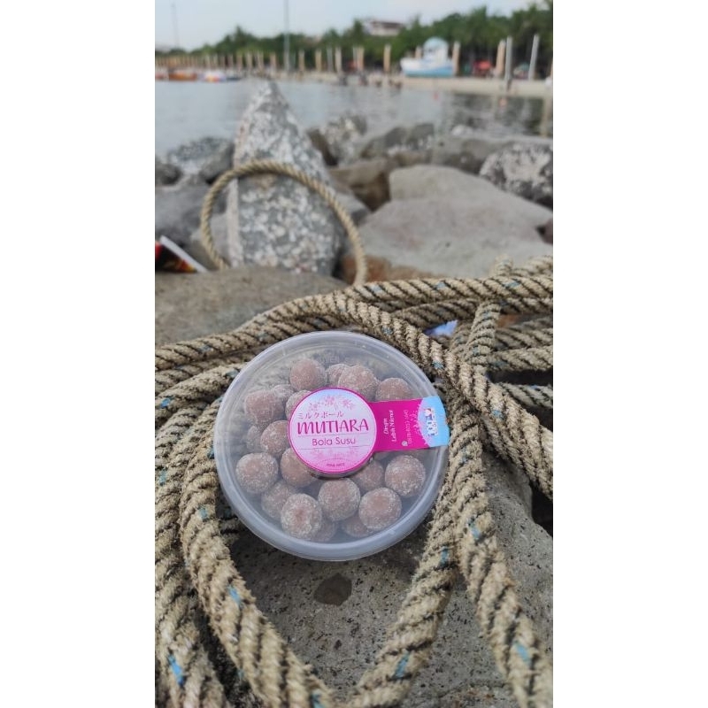 

Bola susu mutiara toples isi 40 butir