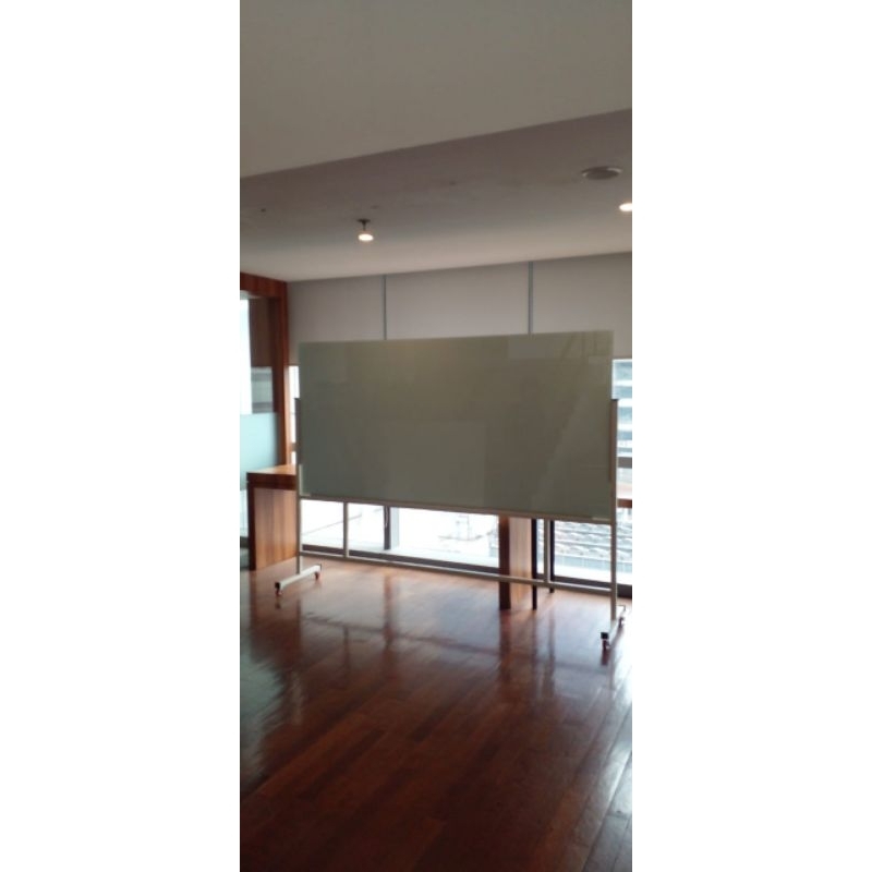 

glass board standing 120 × 240 Cm