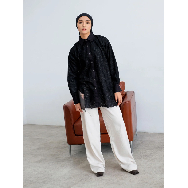 Carra Shirt Black Aleza Label