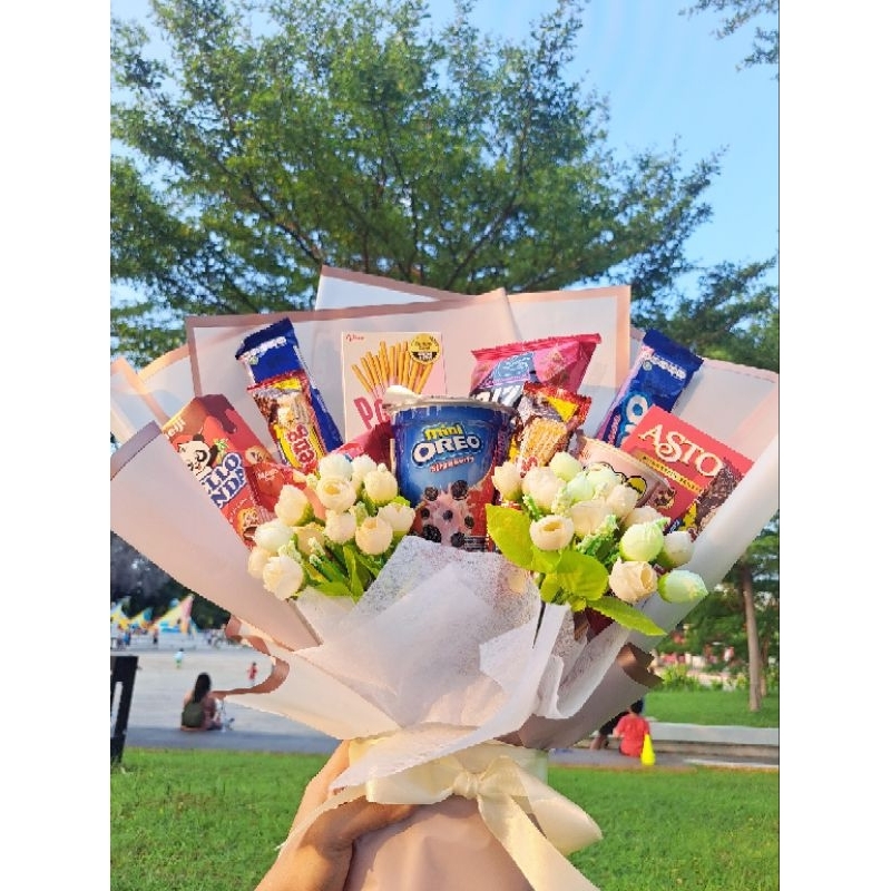 

Buket Snack Jumbo Wisuda Sidang Ulang tahun Hadiah