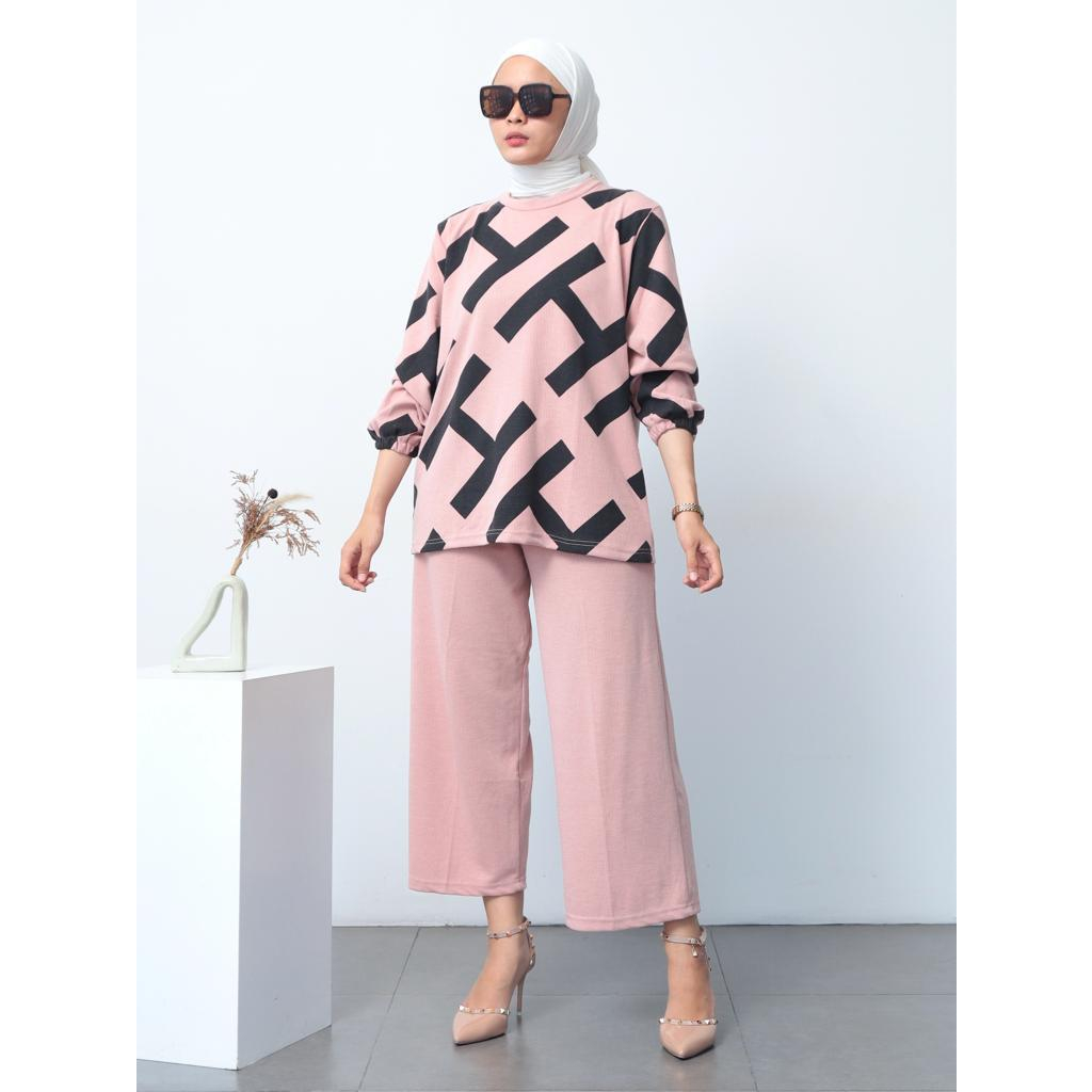 One Set Knit Aura Jumbo - 2306.01.099