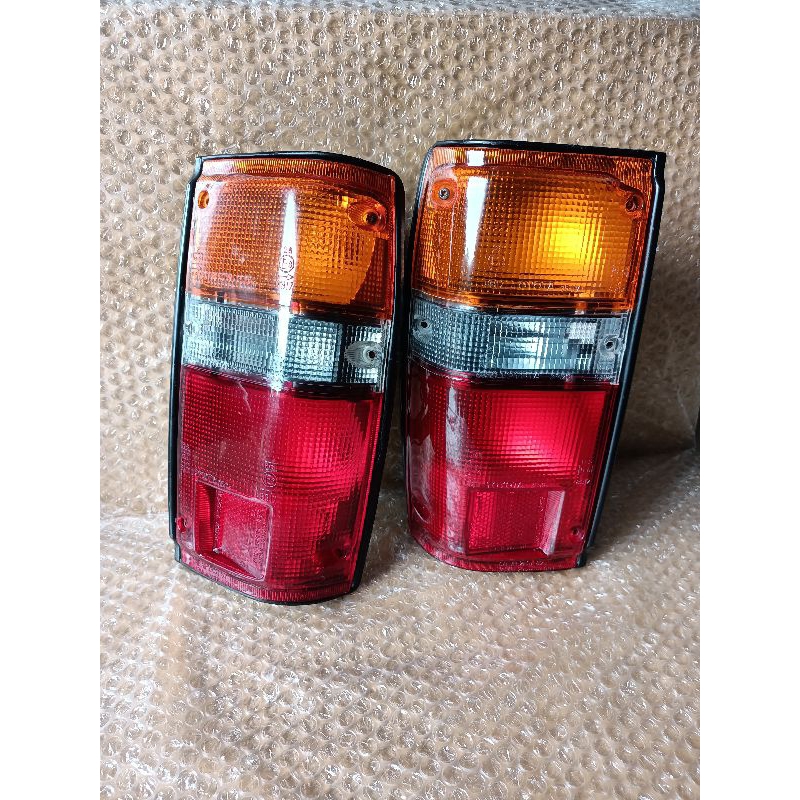 lampu belakang kijang super original