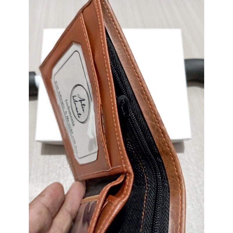 dompet MSE pria gratis dus dari anton hilmanto murah meriah berkulaitas model lipat biasa bahan kulit sintetis mahmud coklat dan hitam #dompet #dompetpria #dompetlipat #dompetlokal