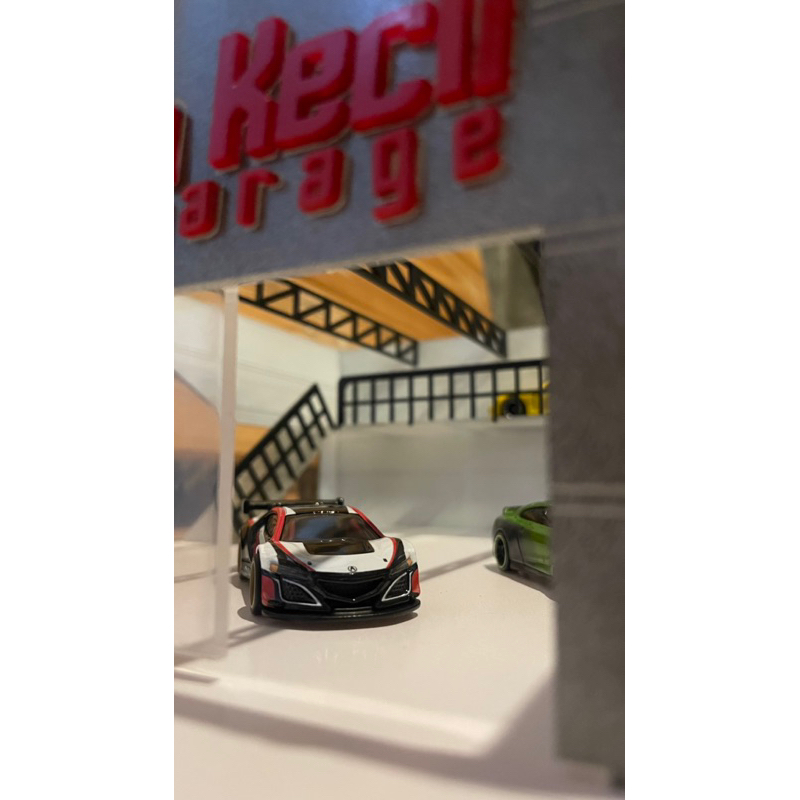Diorama Showroom Hotwheels Akrilik Custom Nama