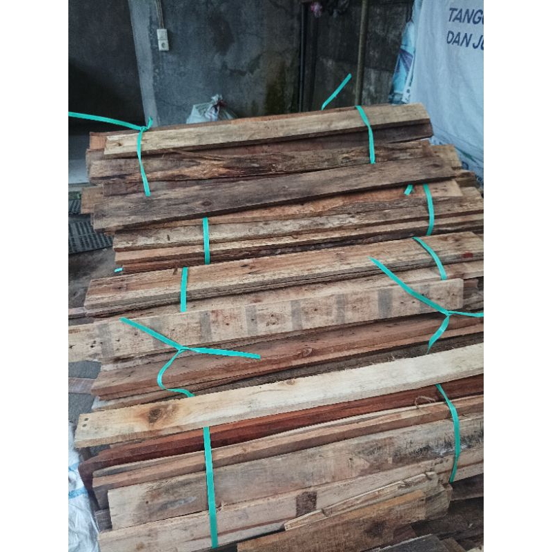 

kayu palet bekas