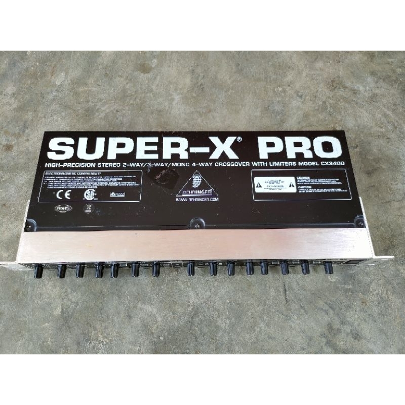 crossover behringer cx3400 bekas