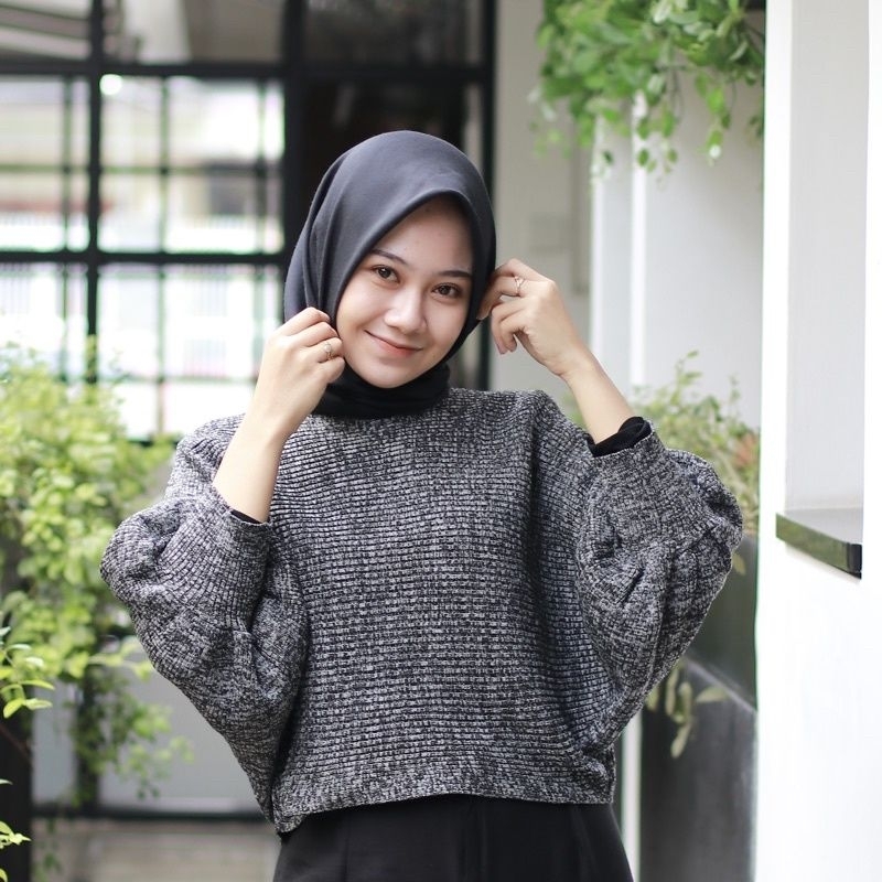 Sweater Batwing Twist Oversized Lengan Balon Rajut Tebal