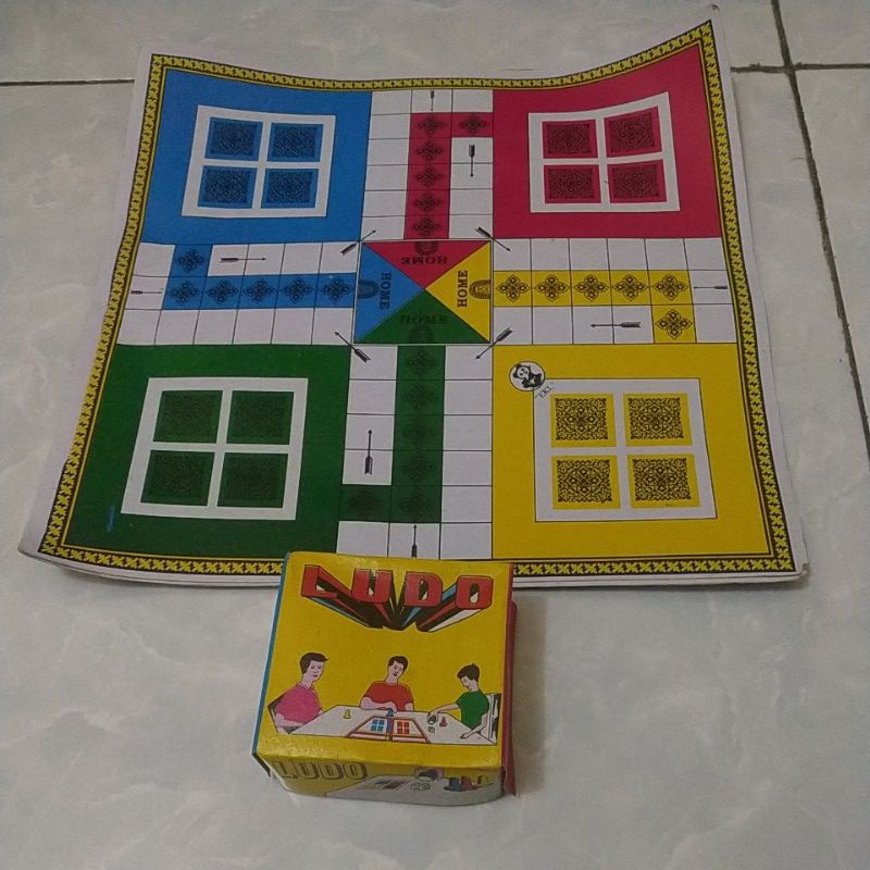 Ludo ular tangga/ permainan papan Ludo dan ular tangga