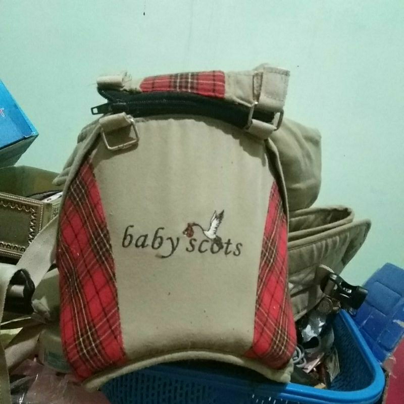 gendongan bayi