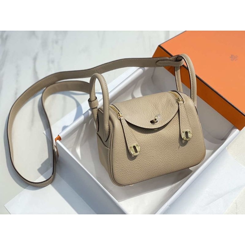 TAS 20679HERMÉS Lindy Mini Ukuran 20 Warna Cream. Tas Selempang & Bahu Wanita