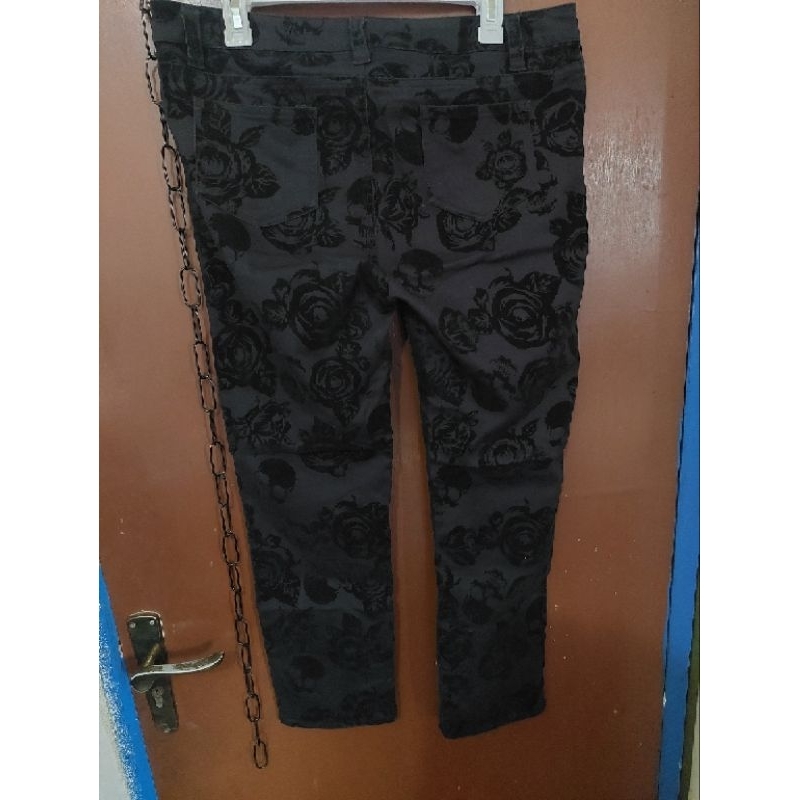 Celana Panjang Dig Deep Skull Rose