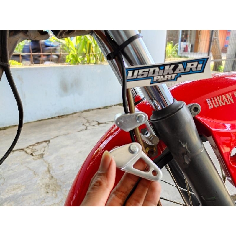 dudukan pangkon pankon selang rem depan breket brecket selang slang rim depan pnp skok mp go tiger